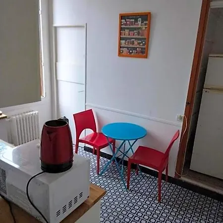 Maison D'hote Hostel La Courneuve