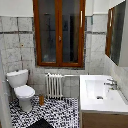 Maison D'hote Hostel *
